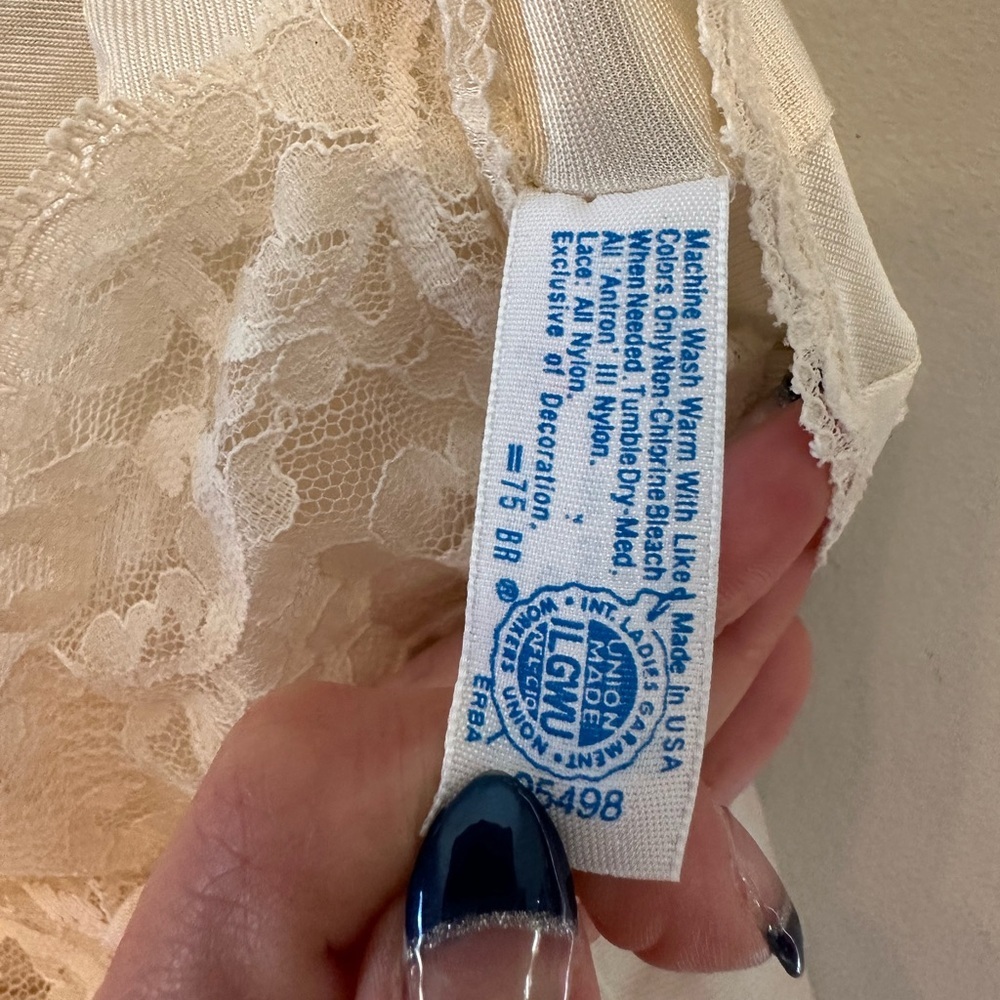 Vintage 70’s “Isn’t it Divine?” By Sears Cream Lace & Bow Camisole Size XS/S - Picture 2 of 6